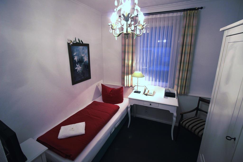 Hotel Garni Zur Linde Hitzacker Kamer foto